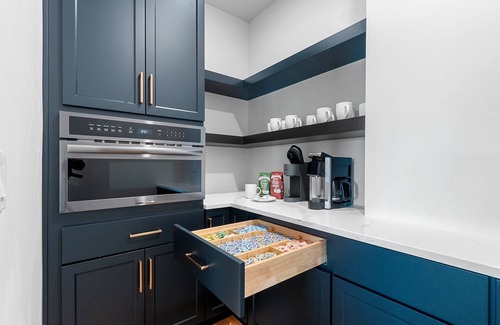 Green Bay House | SGB Penthouse - 7 Bedroom 6 Bath