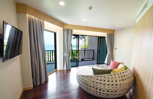 Kata Resort | (SHA+)Luxury Regency Suite with Jacuzzi & Panoramic view