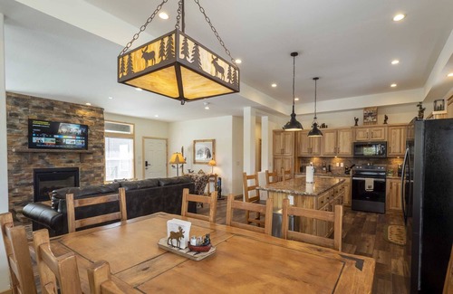 Grand Lake House | Shadow Mtn Escape, gorgeous new home, 3/2, in Grand Lake