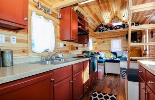 Independence House | Shady Beach Resort, Lake Sarah Darling Tiny Home