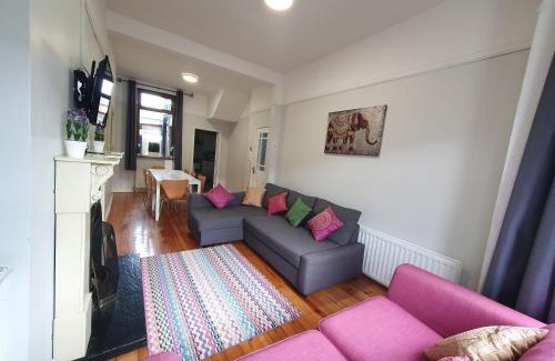 Belfast City Centre House | Shaftesbury Avenue Townhouse