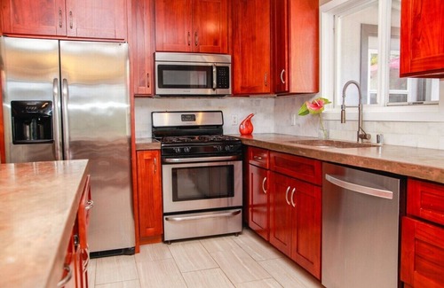 Hauula House | Shaka Hale Combo – near beach, PCC, with AC