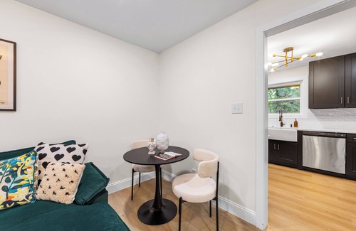 Charlotte House | Shamrock Stunner - Newly Renovated - Pet Friendly - Minutes to Midwood, NoDa, UT