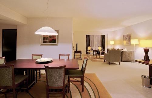 Trade Center Hotel | Shangri-La Dubai