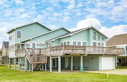 Pirates Beach House | Shangri La La