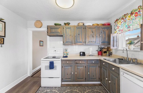 Ocean City Condo | Shannon B - upstairs