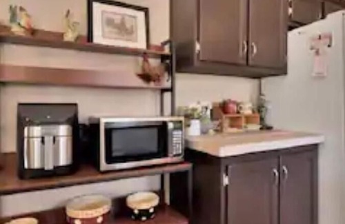 Williamson House | Shanti Ranchette - Bring the Horses and the Family!