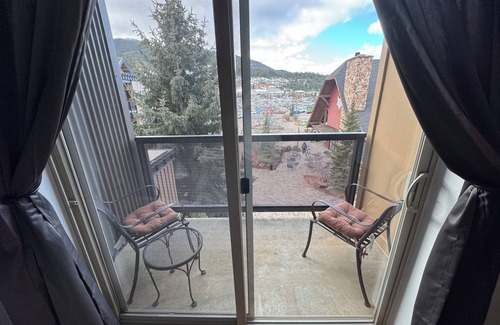 Kellogg Condo | 🗻🚵 Shared Roof Top Hot tub @ Silver Mtn 🥾 🏄‍♂️ en suite also listed