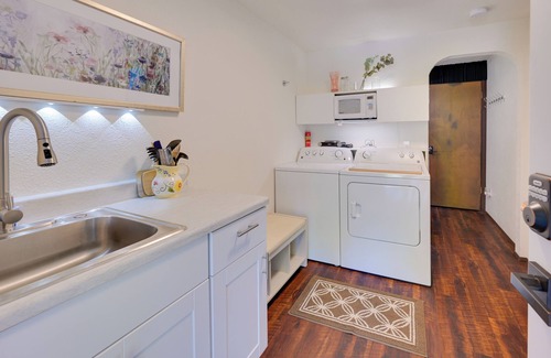 Port Angeles Apartment | Shared Yard: Apt 2 Mi to Port Angeles City Pier