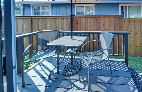 Port Angeles Apartment | Shared Yard: Apt 2 Mi to Port Angeles City Pier