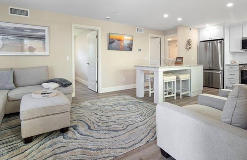 Marco Island Condo | Sharp and Trendy 2 Bedroom Waterfront Condo