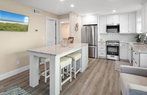 Marco Island Condo | Sharp and Trendy 2 Bedroom Waterfront Condo