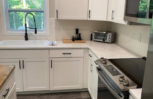 Osage Beach House | Shawnee Bend Lake of the Ozarks Shome, Quiet! Fisherman room for trailer parking