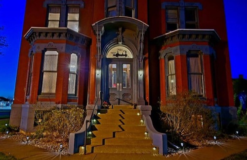 Bay City Apartment | Shearer Historical House #2