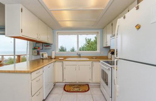 Roads End House | Shearwater House and Studio