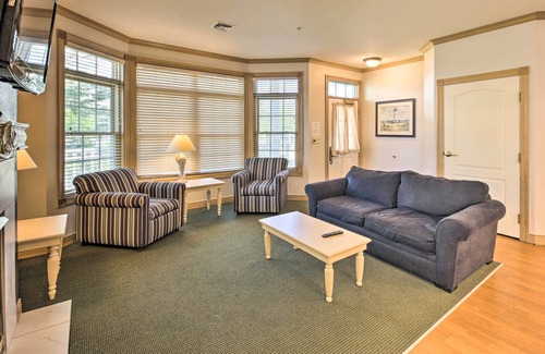 Sheboygan Villa | Sheboygan Villa - Steps to Lake Michigan!
