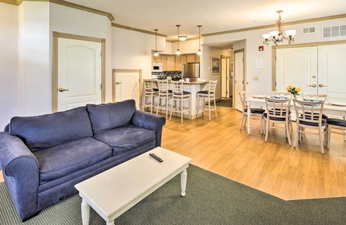 Sheboygan Villa | Sheboygan Villa - Steps to Lake Michigan!