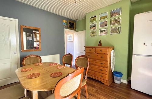 Sheffield House | Sheffield's 3BR Retreat