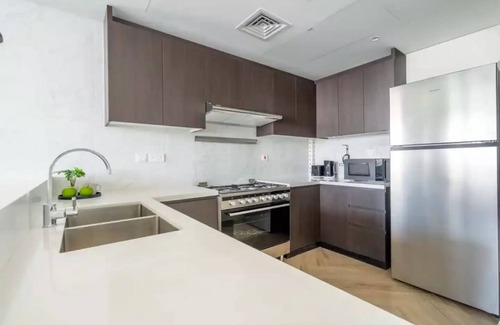 Bur Dubai Apartment | Sheikh Zayed Road, 1 Bedroom Apartment World Trade Center, Max Metro Station.