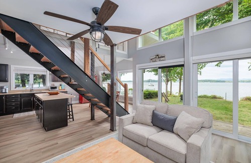 South Burlington House | Shelburne Bay Retreat~Lakefront~Private Beach~Fireplace