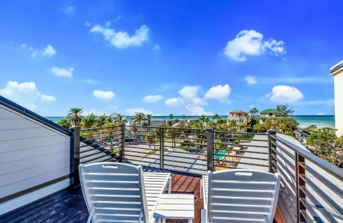 Siesta Key Village House | Shell-Abrate Good Times