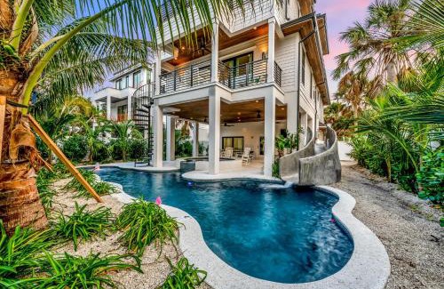 Siesta Key Village House | Shell-Abrate Good Times