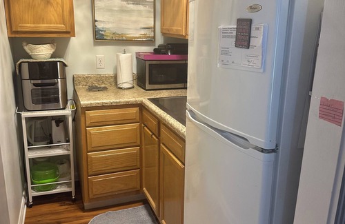 Old Village House | SHEM CREEK APEX 3 min walk/10 min drive Sullivans Island/Historic Charleston
