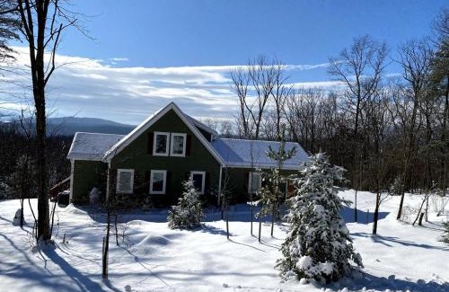 Front Royal House | Shenandoah Thunder Chalet Guest Suite