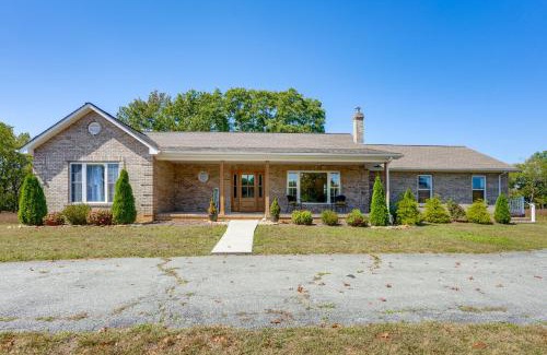 Grottoes House | Shenandoah Valley Riverside Retreat Near Wineries