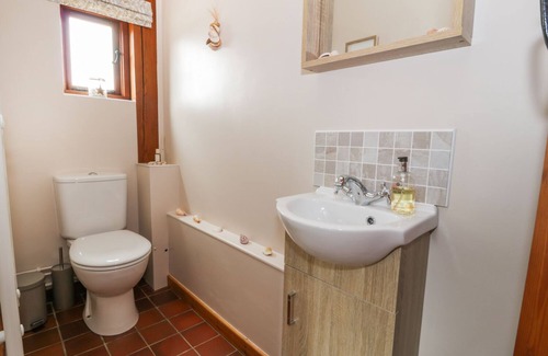 Kingswood Cottage | SHEPHERD'S VIEW, character holiday cottage in Minsterley