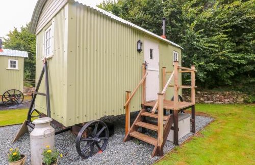 Milford Haven House | Shepherds Hut - The Crook