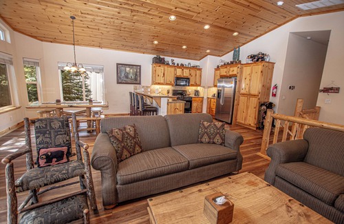 Tahoma House | Sherman by Hauserman Rentals
