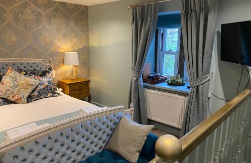 Shibden Bed & Breakfast | Shibden Hall View