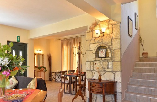 Exopoli Villa | Shiny villa Adriana into green nature overlooking Georgioupolis bay.