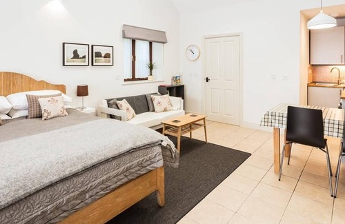 Porlock Apartment | Ships Mews Apartments - Adults Only