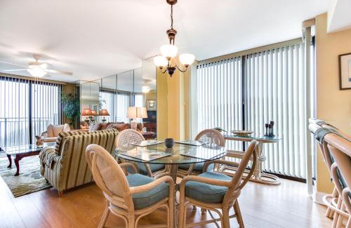 Isle of Palms Villa | Shipwatch A-306