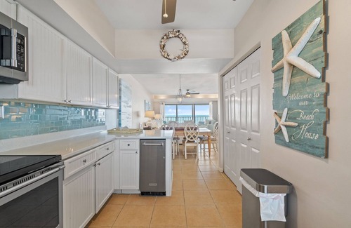 Ono Island Condo | Shipwatch A403 - Stunning 4th Floor Beach Front Condo in Perdido Key!