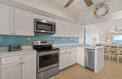 Ono Island Condo | Shipwatch A403 - Stunning 4th Floor Beach Front Condo in Perdido Key!