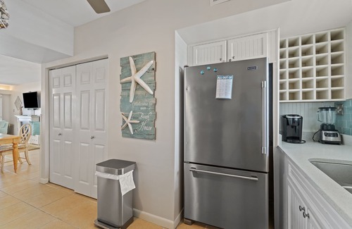 Ono Island Condo | Shipwatch A403 - Stunning 4th Floor Beach Front Condo in Perdido Key!