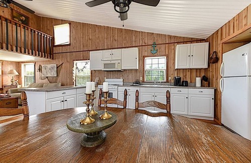 Sealevel House | Shipwrecked Shack Waterfront House Boat on Land