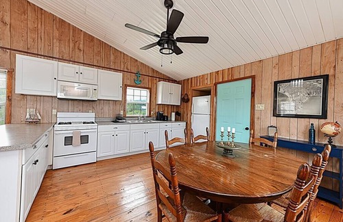 Sealevel House | Shipwrecked Shack Waterfront House Boat on Land