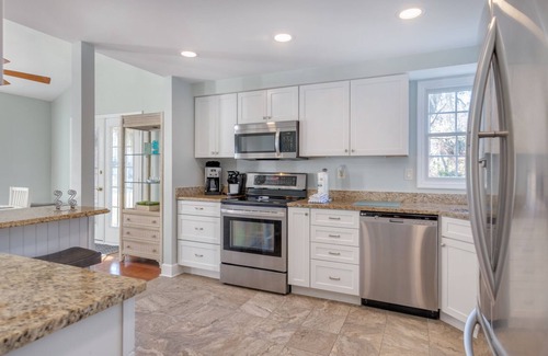Shipyard Plantation Condo | Shipyard Family Villa w/Golf/Lagoon Views, Complex Pool