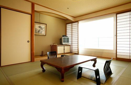 Tsubaki Onsen Hotel | Shirahama Key Terrace Hotel Seamore