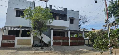 Coimbatore Apartment | SHIs Spandha Apartments Near Coimbatore Airport