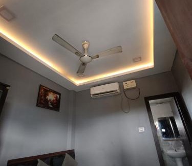 Sualkuchi Hotel | Shiva Guest House