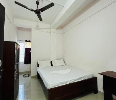 Sualkuchi House | Shivam Guest House Near GNRC and Down Town Hospital