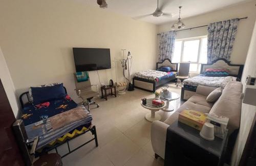 Al Mamzar House | SHJ DXB Sunny Border Guesthouse
