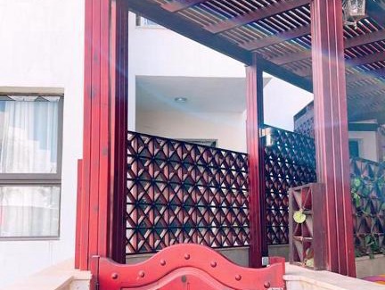Al-Manasrah Ski Chalet | شاليه ارضي Porto said