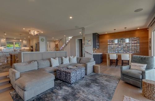 Tahoe Tavern Condo | Shore Camp - Lakefront - TLUXP