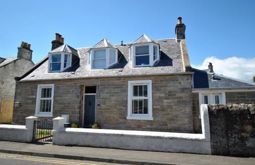 Anstruther House | Shore Cottage Anstruther- stylish home by the sea